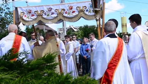[video] Procesja Bożego Ciała w mieście cudu eucharystycznego - Sokółce