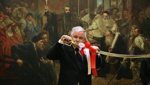 Premier Morawiecki jutro odsłoni kamień węgielny pod pomnikiem Lecha Kaczyńskiego