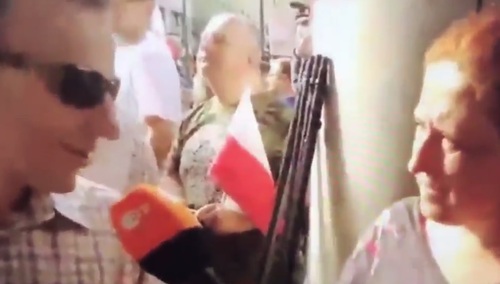 [video] Internauta przeprowadza wywiad z reporterką ZDF: Jak pani się czuje biorąc pieniądze od Niemców?