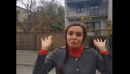 [video] Posłanka KO Klaudia Jachira pod domem Jarosława Kaczyńskiego. Teraz pod dom Jachiry?