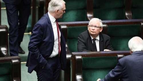 [video] Napięte relacje Gowin-Kaczyński.Szef Porozumienia chciał rozmawiać; reakcja prezesa mówi wszystko
