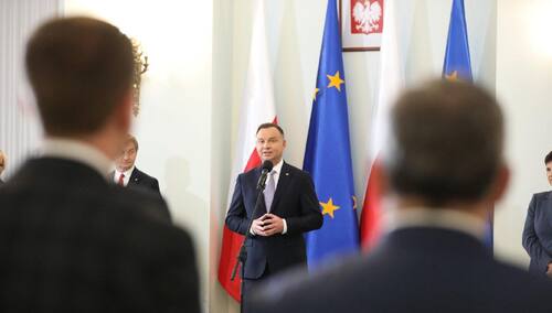 Rekonstrukcja rządu. Prezydent wręczył nominacje nowym ministrom