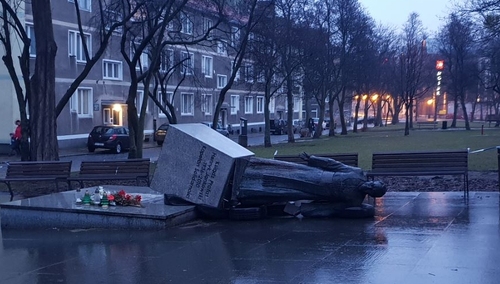 Michał Ossowski, red. naczelny "TS": To teraz będziemy sobie obalać pomniki?