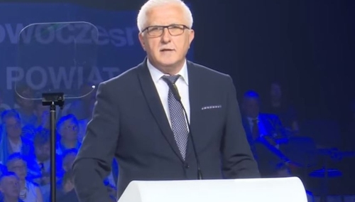 Niezależny senator rezygnuje z mandatu? Wydał ostre oświadczenie