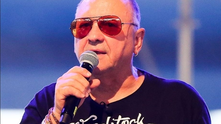 "Staliśmy się ofiarą nieuczciwych praktyk". WOŚP też kupiła trefne maseczki