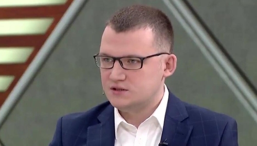 „Taka narracja się pojawiła i trzeba z tym walczyć”. Wiceszef MSWiA o reportażu TVN