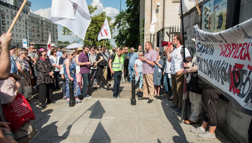 [Fotorelacja] Pikieta pracowników Muzeum Narodowego w Warszawie