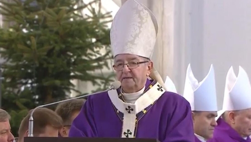 Abp Głódź: "Śmierć przyszła w połowie życia do śp. Pawła Adamowicza - ofiary zbrodniczego zamachu"