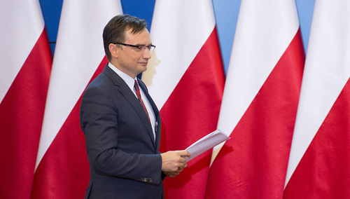 Ryszard Czarnecki: Bronię Zbigniewa Ziobro. Zamienił wymiar niesprawiedliwości na wymiar sprawiedliwości