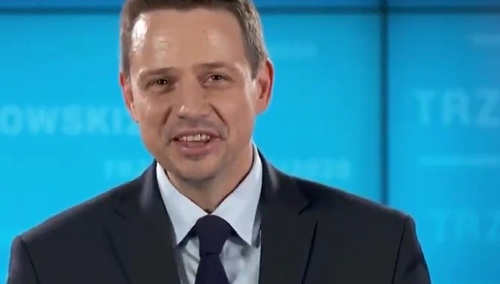 A w poniedziałek w Wyborczej... plakat wyborczy z Trzaskowskim