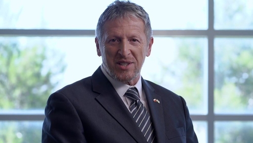 [video] "Wracam do znajomych miejsc". Kim jest Alexander Ben-Zvi, nowy ambasador Izraela w Polsce?