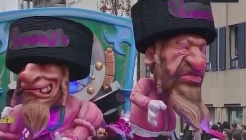 [video] Antysemickie figury i osoby w mundurach esesmanów. Berlin 1933? Nie, Belgia 2019