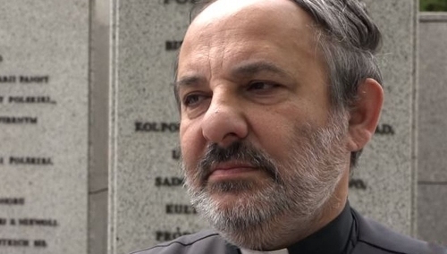 Ks. Isakowicz-Zaleski skomentował ataki Lemańskiego na "Różaniec do granic"