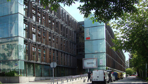 Ważna wizyta Premier Wielkiej Brytanii. Internauta sprawdził jak relacjonowały ją portale Agory