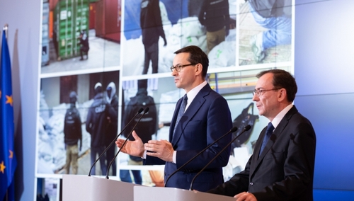 „2 tony kokainy z Kolumbii o wartości około 2 mld zł”. Udaremniono wielki przemyt narkotyków