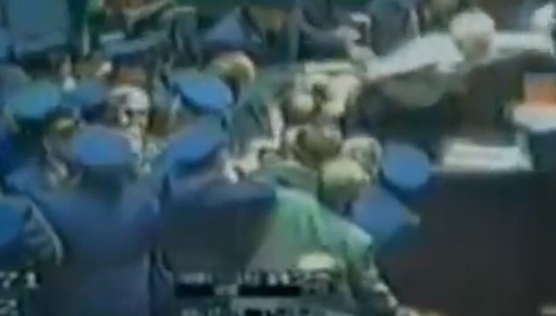 [video] M. Borowski krytykuje Marsz. Kuchcińskiego. Zapomniał jak na jego polec. wynoszono G. Janowskiego