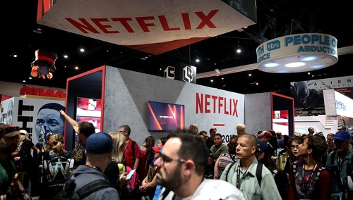 Problemy Netflixa. IPN zapowiedział pozew ws. szkalujących Polaków "nieścisłości" historycznych