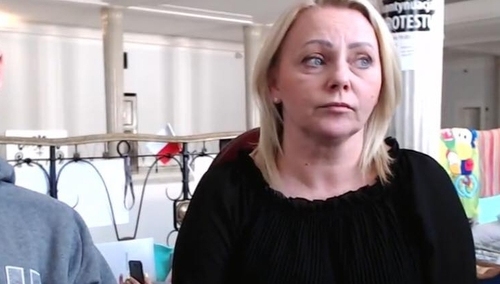 Iwona Hartwich o 500+ dla niepełnosprawnych: "Naszych oczu to nie zamydli.To próba wyciszenia protestu"