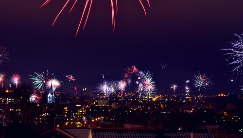 Rosja urządza fetę z powodu rocznicy "wyzwolenia Warszawy przez Armię Czerwoną". Publicyści komentują
