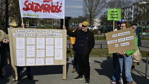 Protest pracowników Stokrotki w Warszawie
