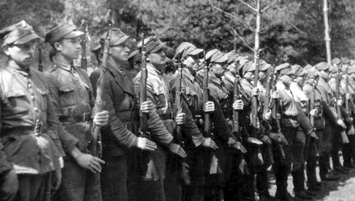 Kurs podoficerski Obwodu Tomaszów Lubelski AK-DSZ, wiosna 1945 r.