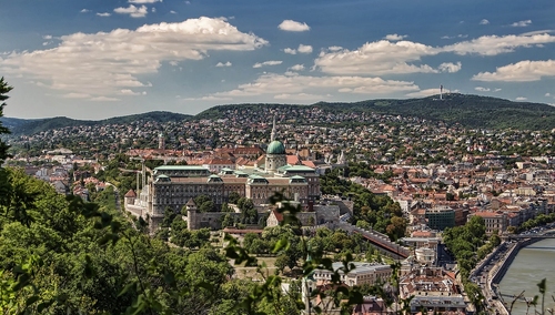 Węgierski parlament wezwał rząd do niepoddawania się szantażowi Artykułu 7