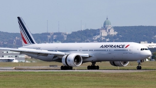 Odkryto napisy „ALLAHU AKBAR” na samolotach Air France