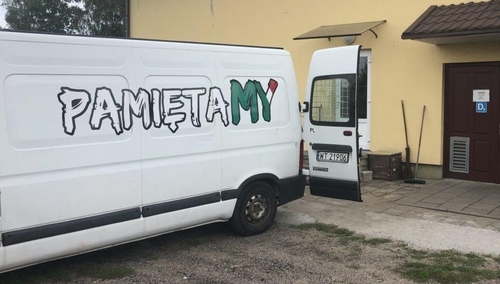 Kibice Legii wyposażyli do szkoły setki polskich dzieci z kresów. Brawo!