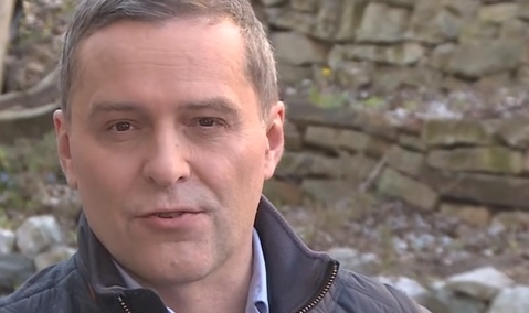 Cezary Gmyz: Czas wsadzić sprawców podpalenia "ruskiej budki". Zdjęcie jest w aktach sprawy