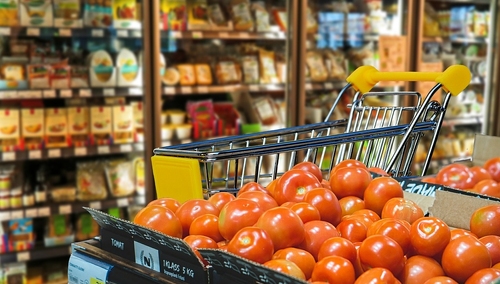 Odkłamujemy mity o #WolneNiedziele. CMR: "W styczniu i lutym w małych sklepach WZROST sprzedaży rdr."