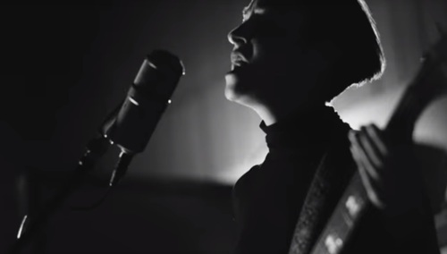 Alina Petrowa: Ku barbarii...