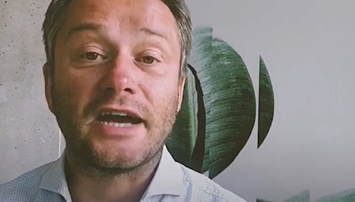 Tak dzieje się historia. "Król cebuli" Jarosław Kuźniar odblokował na Twitterze... Krzysztofa Bosaka