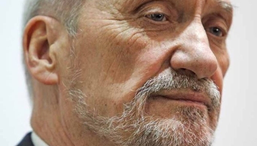 A Macierewicz: "Jeżeli wygramy następną kadencję to program społeczny będzie dalej rozwijany"