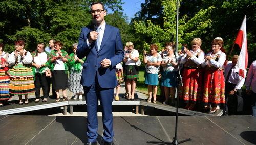 Premier: Prezydent buduje państwo silne dla silnych, a wyrozumiałe dla słabszych