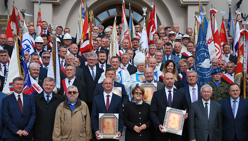 Zbrojeniówka i przemysł lotniczy w Sanktuarium Matki Boskiej Ostrobramskiej