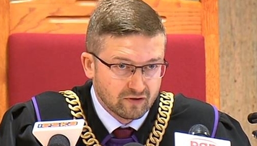"Pan Sędzia widział listę poparcia do KRS. Niech przesłucha sam siebie, a nie nęka szefową Kancelarii"