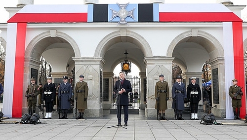 Prezydent odsłonił tablicę poświęconą pamięci "Żołnierzy Wyklętych"