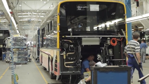 Polska gospodarka ma się dobrze, lecz i tak może nie zatrzymać w kraju dwóch kluczowych przedsiębiorstw