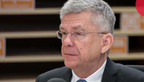 „Upartyjnienie Kancelarii Senatu jest bezprecedensowe”. Karczewski krytykuje działania Grodzkiego