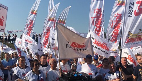 Pikieta w obronie zwolnionego związkowca z JYSK