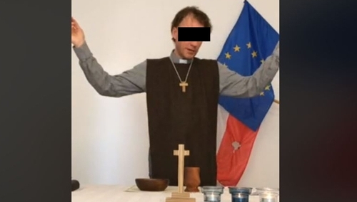 Sławomir K. usłyszał dziś zarzuty m.in. trzykrotnego spalenia flagi Polski