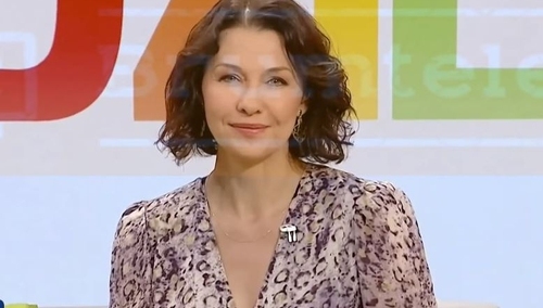 "Gwiazdunie telewizyjne wspierają czarne marsze, a w domu tulą swe dzieci". A.Popek ostro o celebrytach