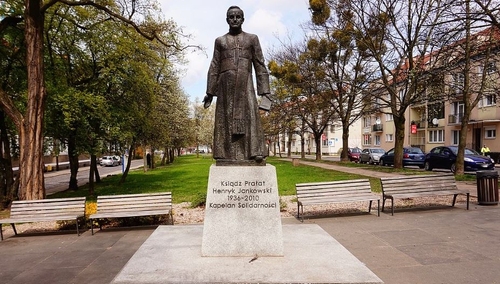 Rada Miasta Gdańska odebrała ks. Jankowskiemu Honorowe Obywatelstwo Miasta. Pomnik zostanie usunięty