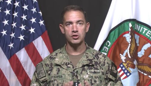 admirał Brad Cooper