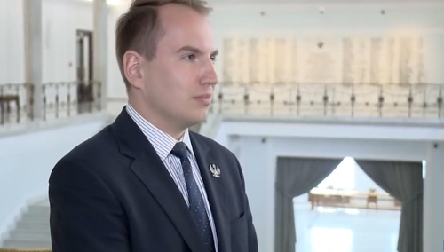 Andruszkiewicz o Tusku: Twardy dowód, że głosowanie ręka w rękę z tym towarzystwem, będzie przeciw Polsce