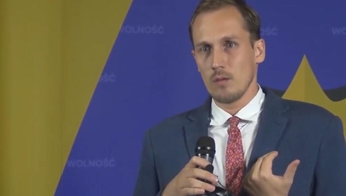 Berkowicz atakuje Lecha Kaczyńskiego. Ks. Chyła: "Panie Pośle, jestem księdzem i nie miałbym oporu..."