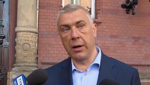 Katolik Giertych kpi: "Trzaskowski za mało się modlił o pogodę, czy za dużo o zakończenie suszy?"