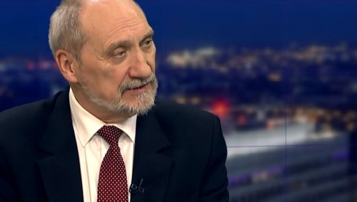 Antoni Macierewicz: "Dzisiaj w 42. rocznicę powstania KOR dziękuję swoim (...) koleżankom i kolegom"