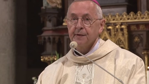 Uwierzycie po profanacjach? Newsweek: "Biskupi rozpętali ideologiczną wojnę"