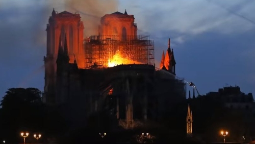 Skandaliczne doniesienia z Francji. 3 lata temu utajniono raport ws. dużego ryzyka pożaru w Notre Dame